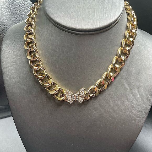 Chunky Chain Necklace l Gold Butterfly l Trendy l Rhinestone Clustered l New - Picture 1 of 6